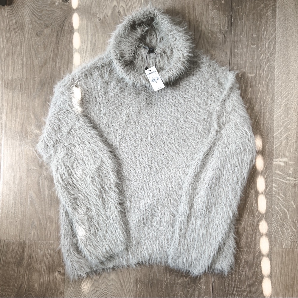Express Sweater - Picture 2 of 5